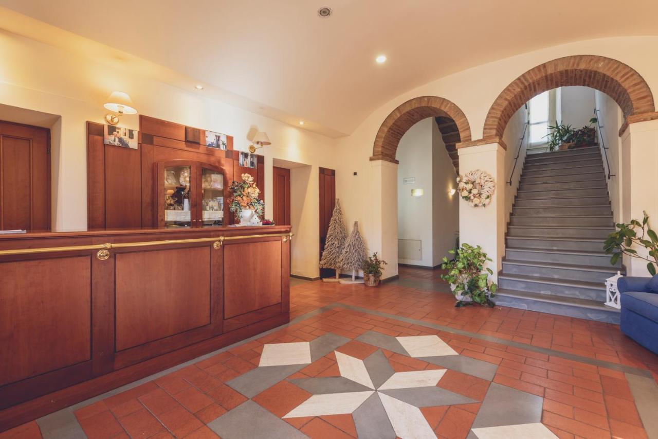 Albergo Ristorante Pasqui Rocca San Casciano Екстериор снимка