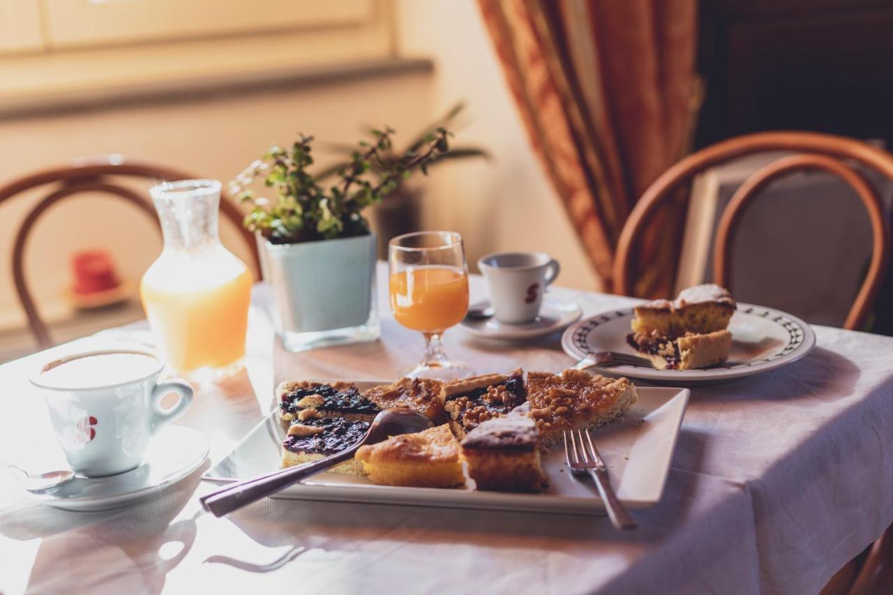 Albergo Ristorante Pasqui Rocca San Casciano Екстериор снимка