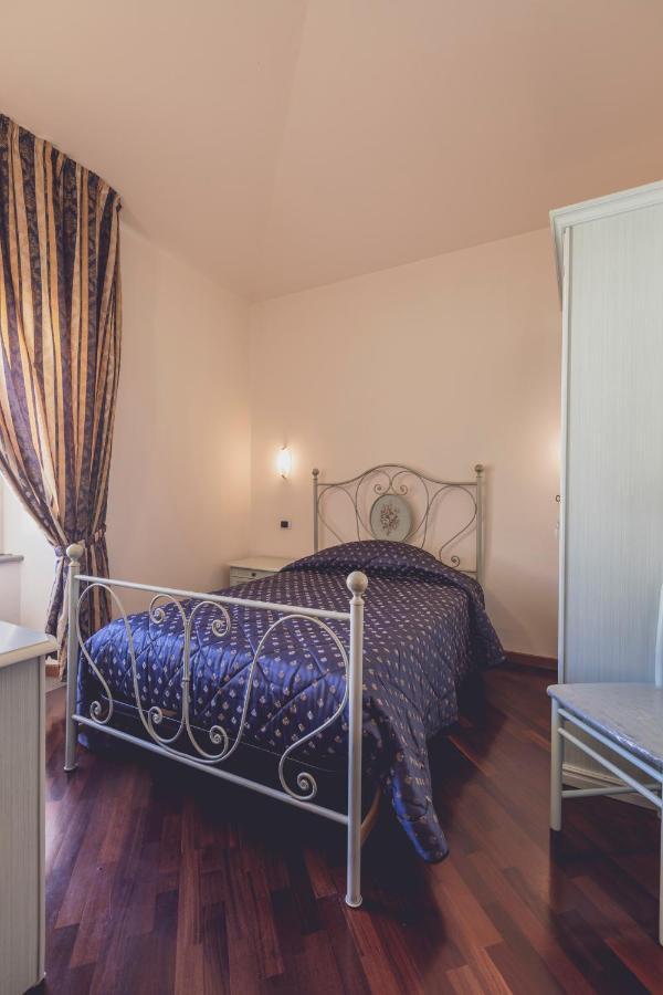Albergo Ristorante Pasqui Rocca San Casciano Екстериор снимка